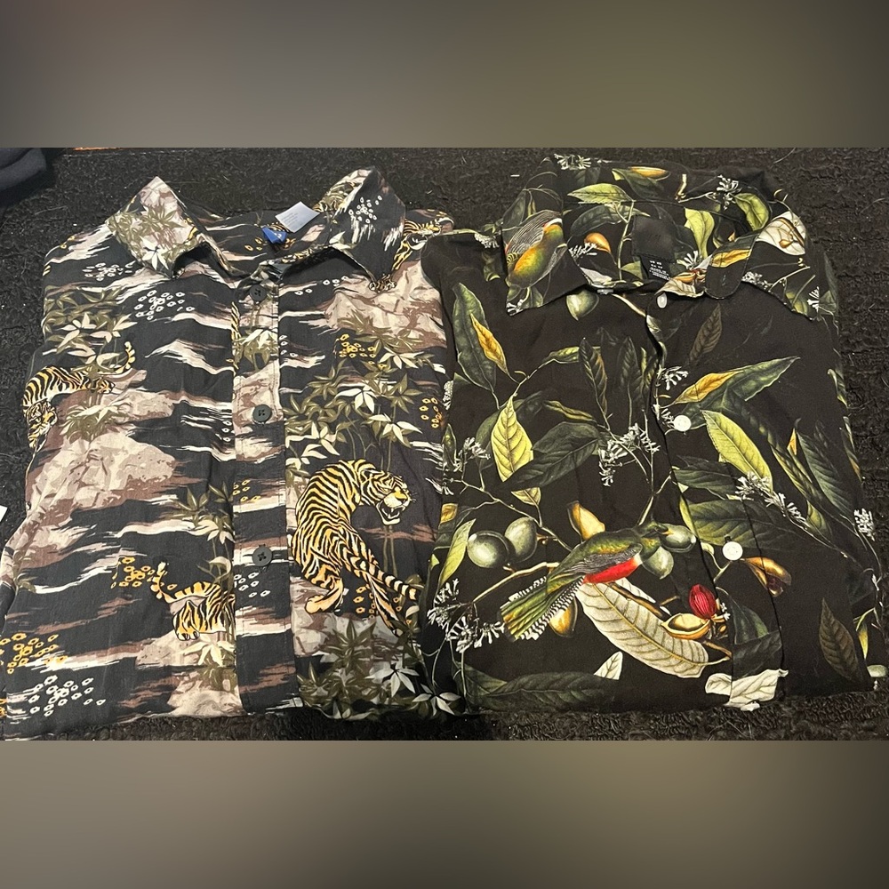 NWOT - H&M Men’s Button Up Shirt Lot of 2